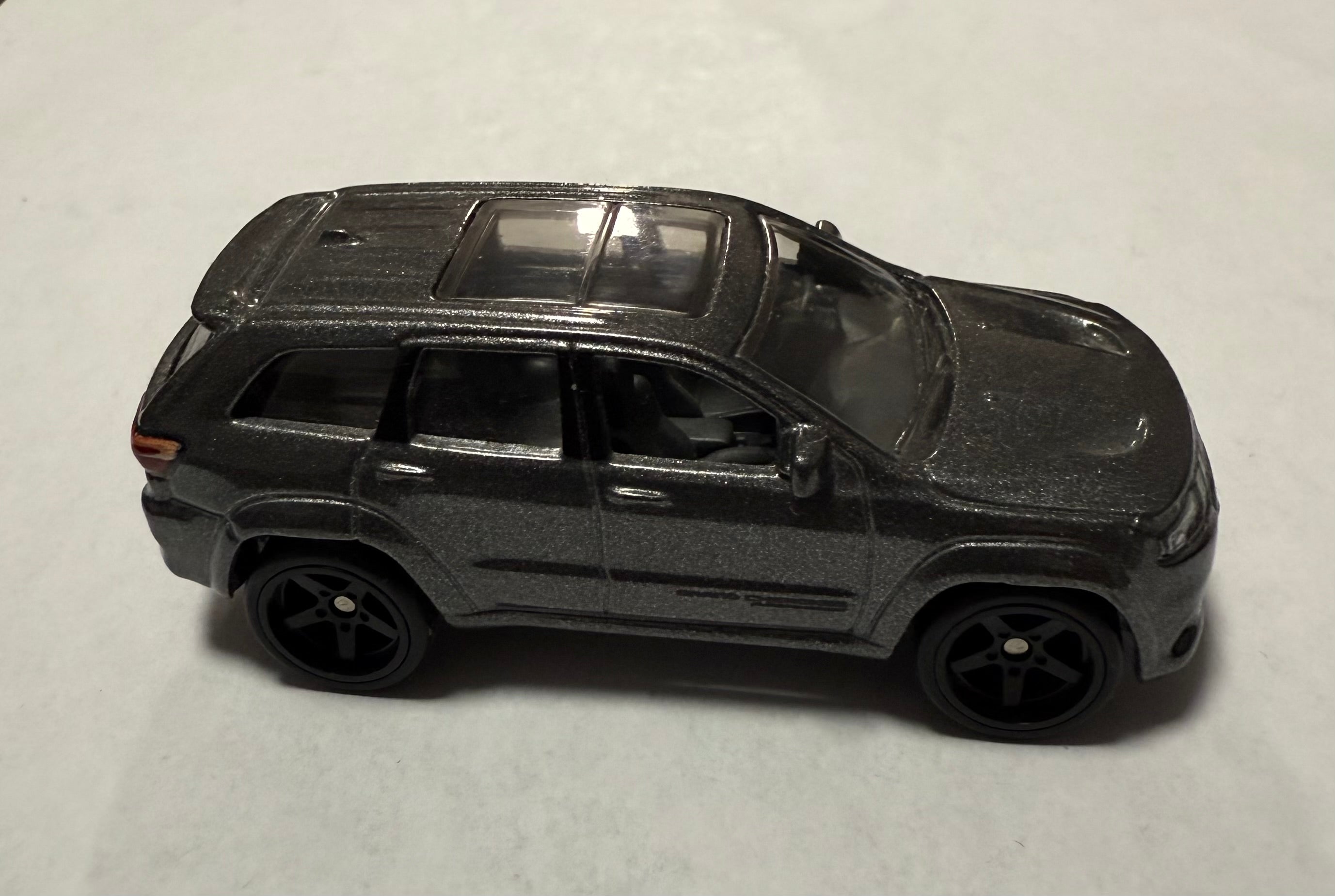 1/64 Scale Die-Cast Car – Metal Body & Base with Rubber Tires